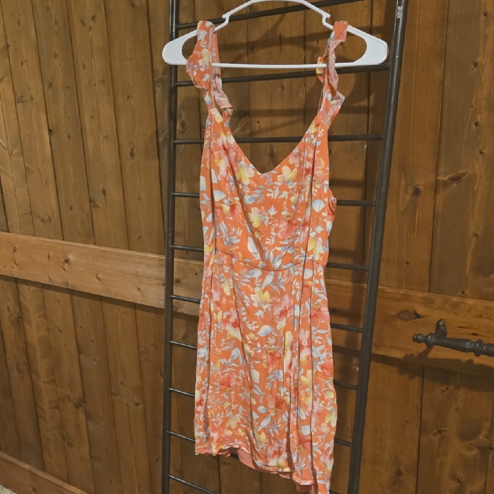 WAYF lined Floral Dress Open Back W Zipper